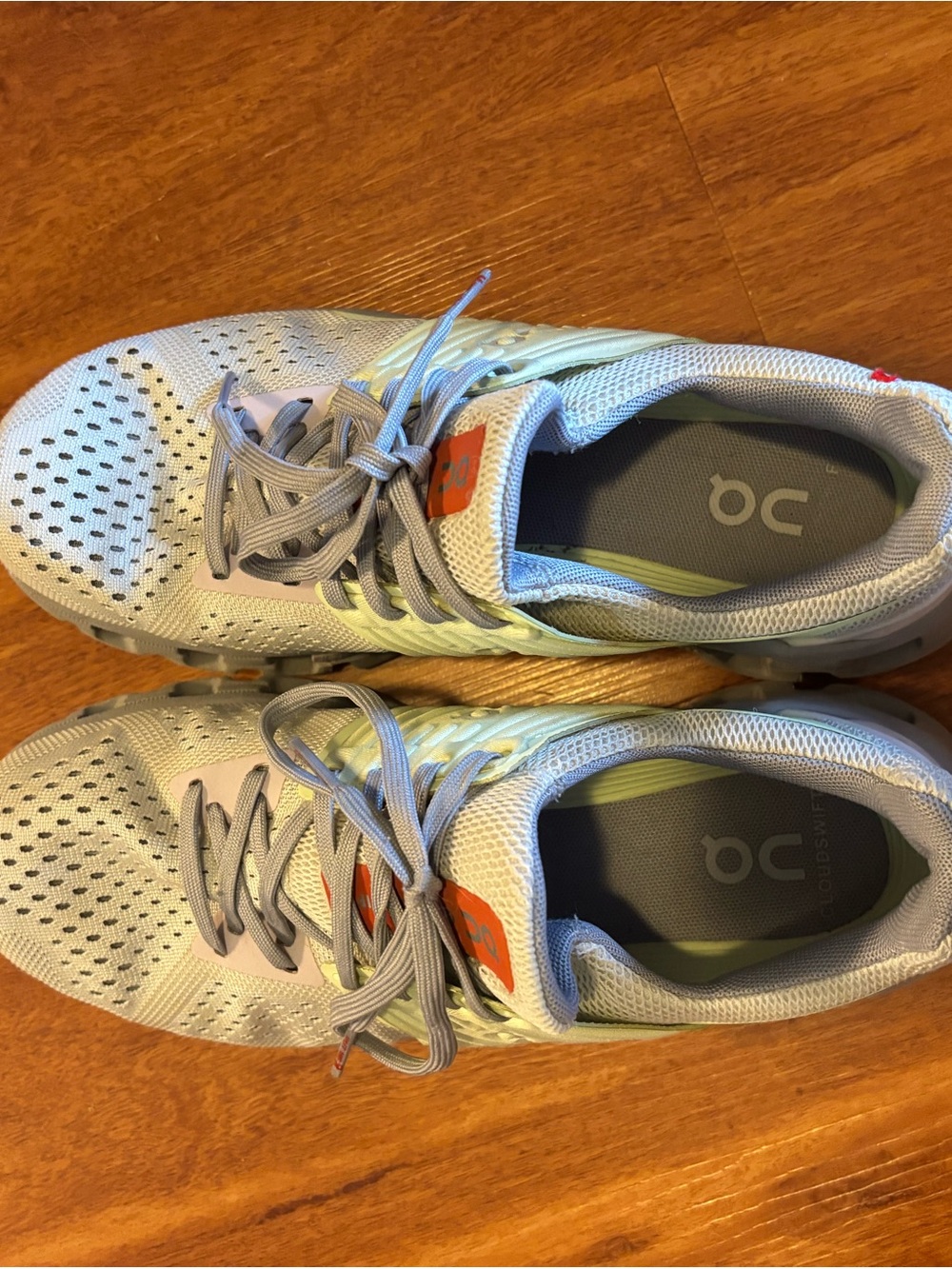 On Running Cloud Lightweight Beige/Gray/Green Running Shoes - Picture 2 of 3